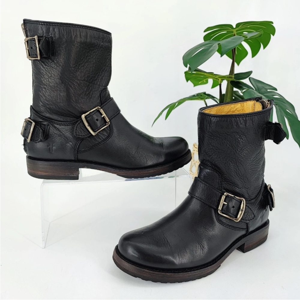 FRYE Veronica leather boots with zippers
